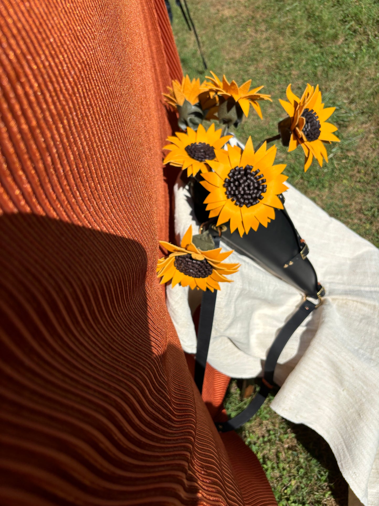 Fleurs en cuir